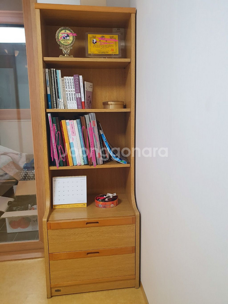 천안지역 책장 수납장 무료나눔합니다--1