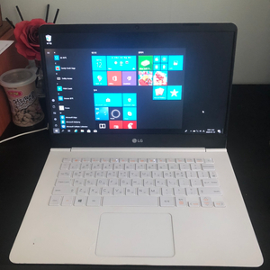 그렘 노트북 lg 14z950 팝니다.