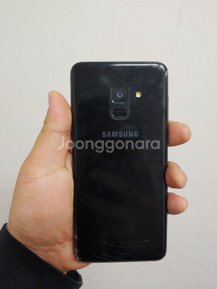 갤럭시A8팝니다--2