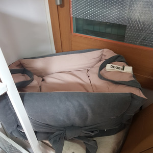 강아지 차량용 카시트