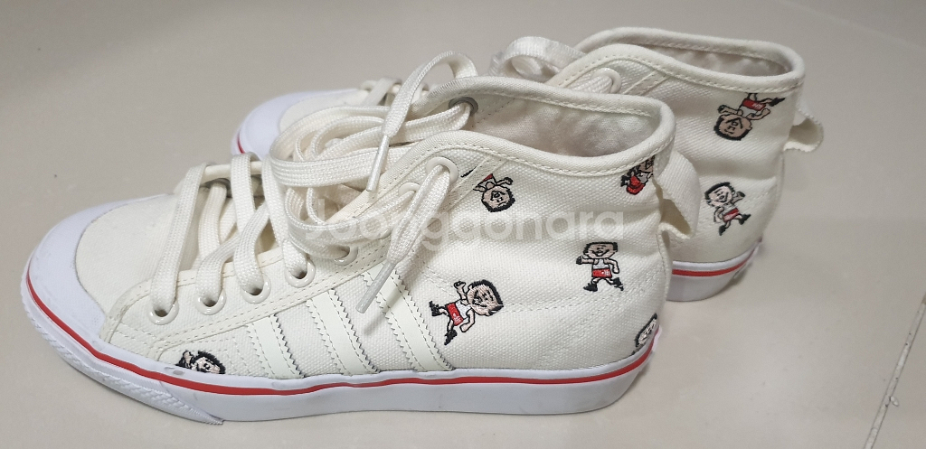 아디다스 235사이즈--2