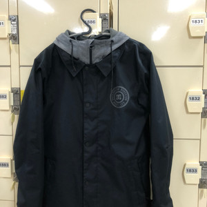 dc 스노우보드자켓 팝니다