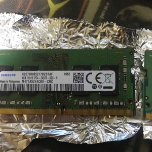 노트북 DDR4 4GB 2개 (합8GB) 판매 합니다.