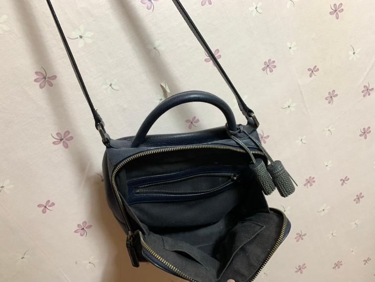 쿠론 크로스백 네이비컬러--1