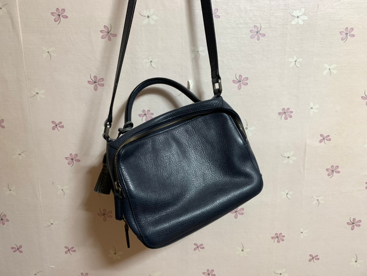 쿠론 크로스백 네이비컬러--2