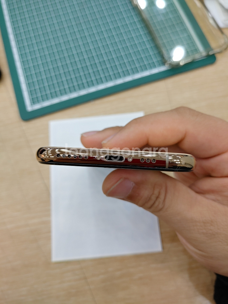 아이폰XS 256G 골드 페이스아이디X 사제액정폰 판매--8