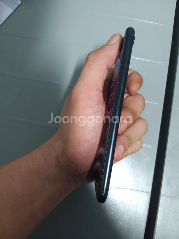 아이폰7 32기가 팝니다--6