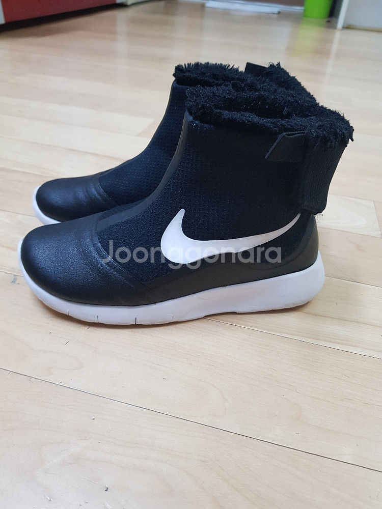 나이키 키즈부츠190사이즈 택포팝니다--1