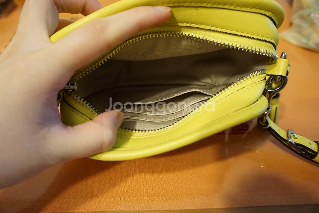 COACH손클러치--6