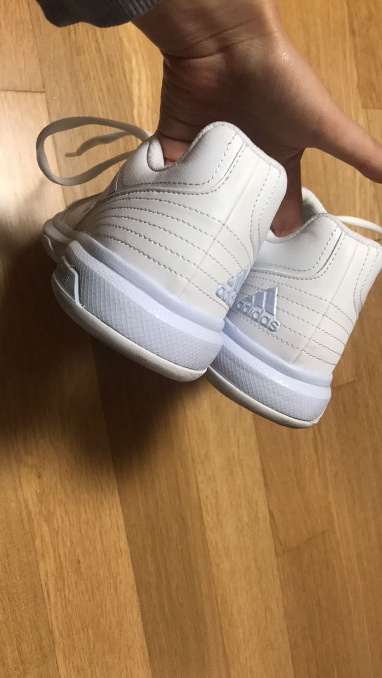 [아디다스] 테니스슈즈 이미지