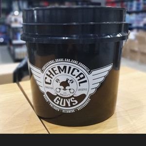 케미컬가이 블랙버킷 . 돌리 구매합니다