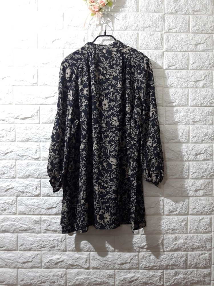 옆트임 차이나넥 블라우스 폴리 소재로 달라붙지 않아요--2