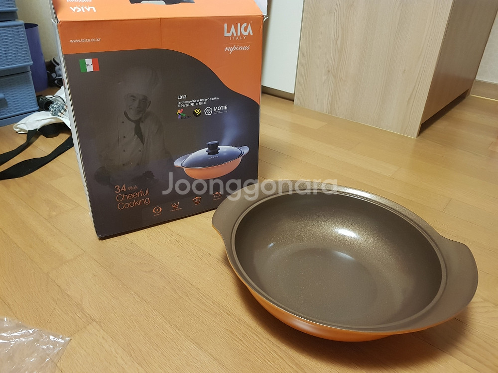 34웍 라이카루피너스 전골냄비--0