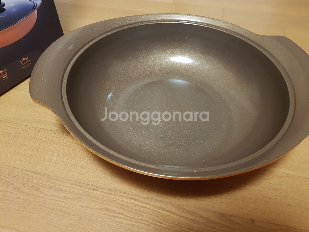 34웍 라이카루피너스 전골냄비--1