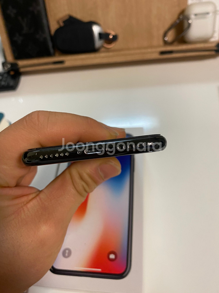 아이폰X 30팝니다 64기가입니다--2