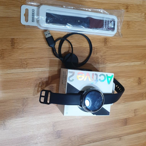 갤럭시워치 액티브2알류미늄44mm+여분시계줄 팝니다