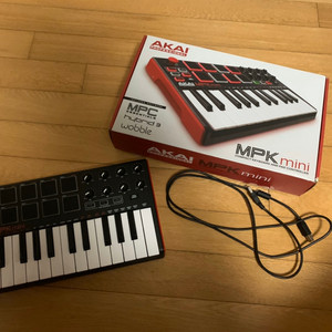 AKAI MPK MINI 판매합니다 하자X,마스터키보드