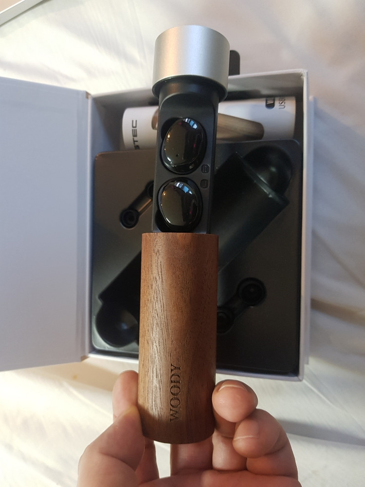 엠지텍(MGTEC) WOOD J2 블루투스 이어폰--2