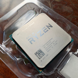 AMD 라이젠 7 2700x CPU