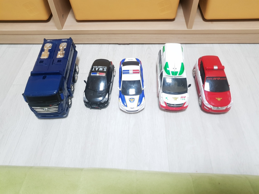 카봇 펜타스톰, 에이스, 오토소닉, 비트론판매합니다.--1