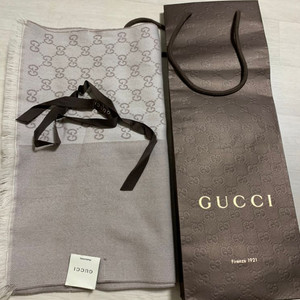 GUCCI 울머플러 베이지