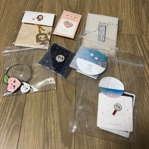 김준수 뱃지 키링 양도합니다.