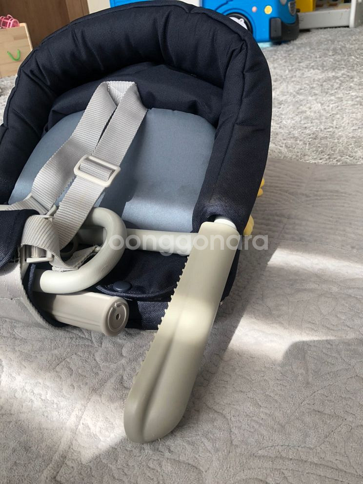 잉글레시나 휴대용 유아 식탁의자--5