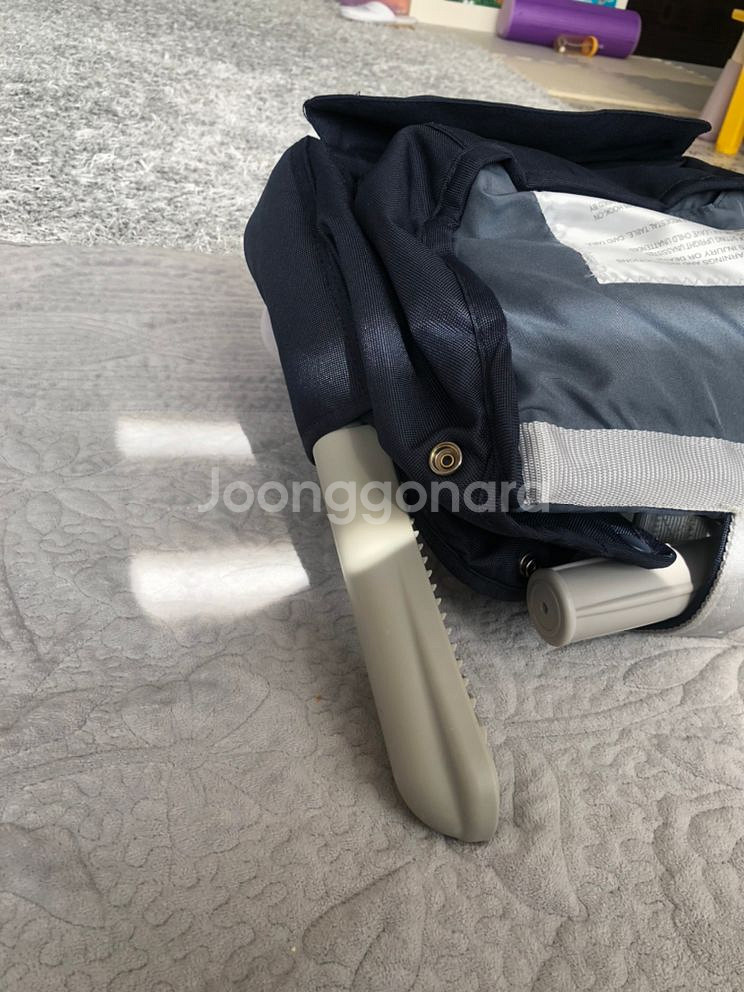 잉글레시나 휴대용 유아 식탁의자--7