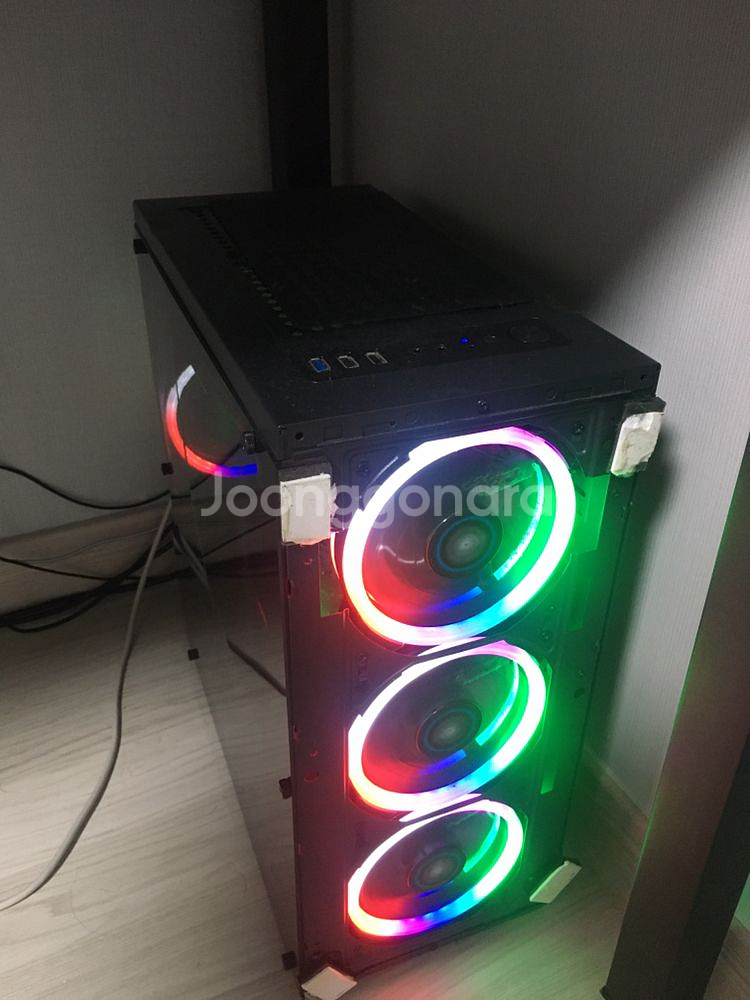 본체+모니터+기타구성품 포함해서 팝니다! 2개월 사용--1
