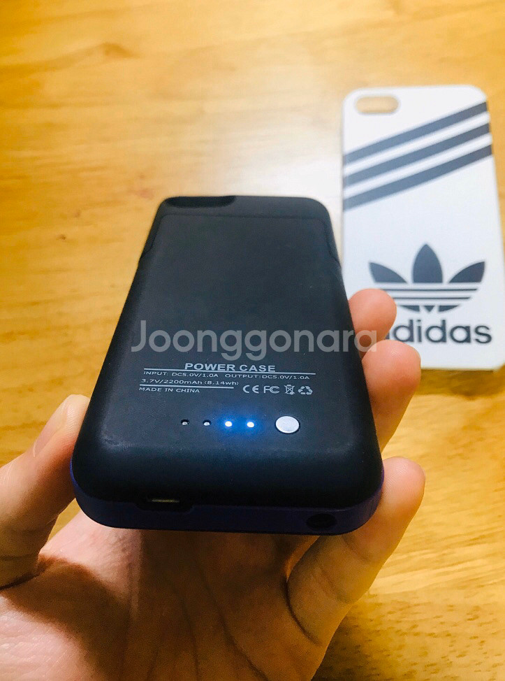 아이폰se 배터리 케이스+아디다스 케이스--0