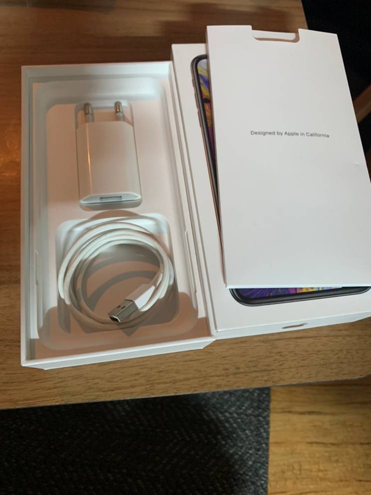 아이폰XS max 64GB 실버--4