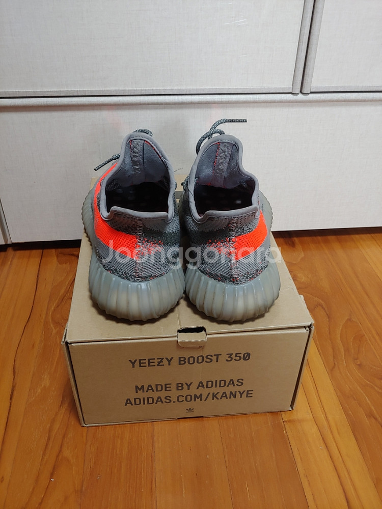 (280) 이지부스트 350 v2 벨루가 1.0솔라레드--2