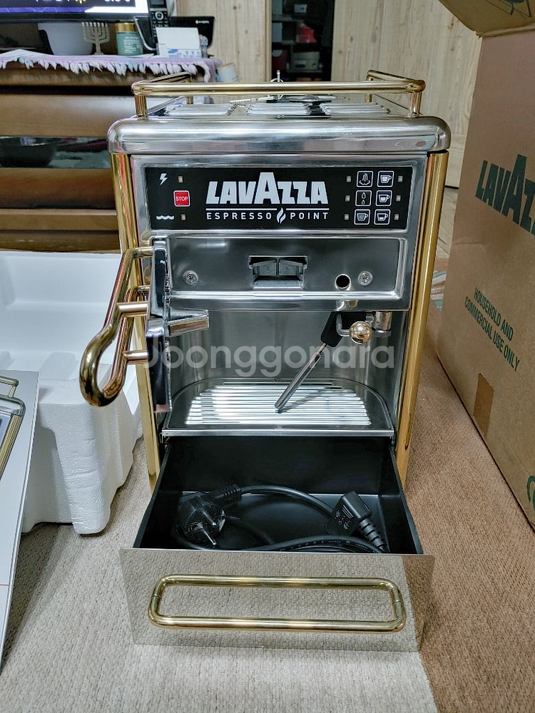 <새상품> 청주 라바짜(LAVAZZA) 마티네 커피머신--1