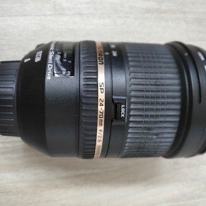 Tamron 24-70mm 렌즈 니콘 마운트