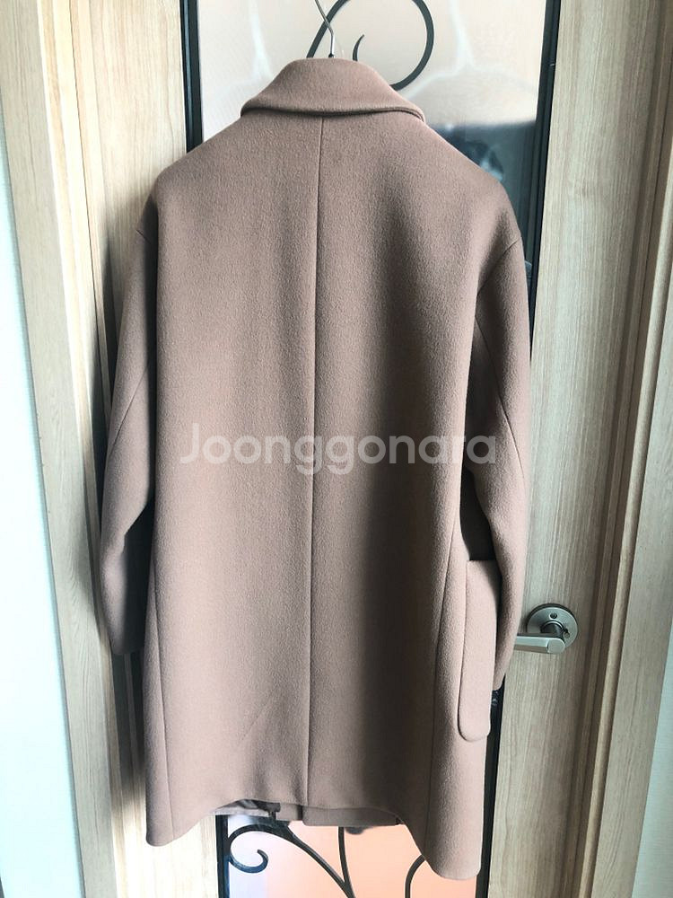 타임 옴므 핑크 오버핏 코트 판매합니다--3