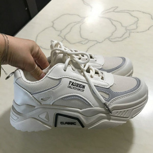여성운동화235