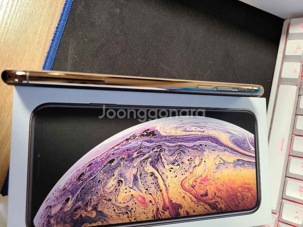 아이폰xs max512 판매합니다--4