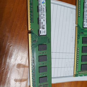 삼성 DDR3-1600 PC3-10600U 2GB 램