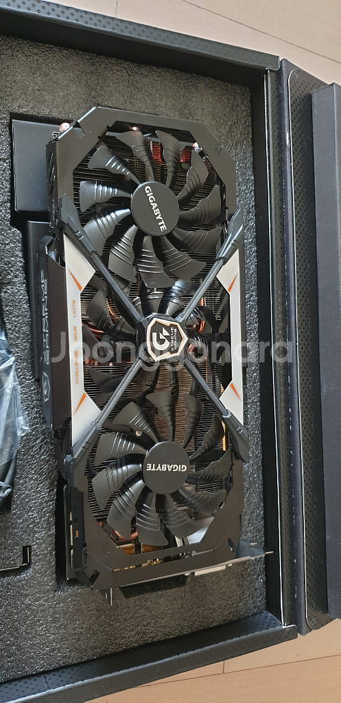기가바이트 gtx 1080 xtreme 프리미엄팩--6