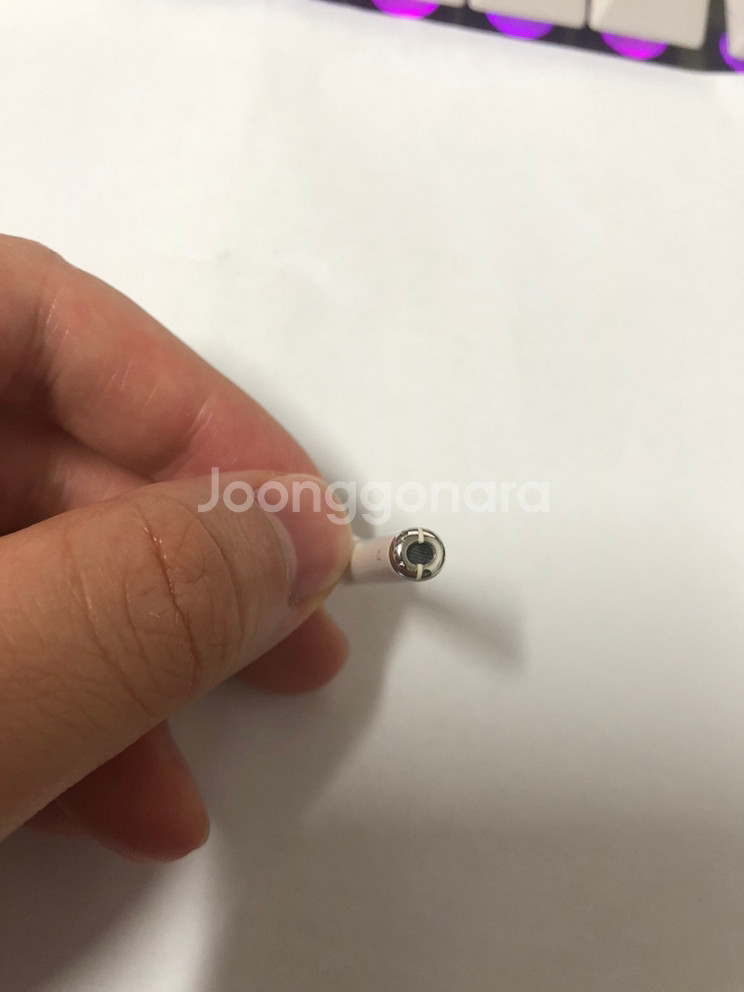 에어팟 1세대 오른쪽 유닛 팔아요--1