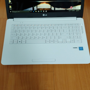 LG 울트라 노트북 (LG15U340)