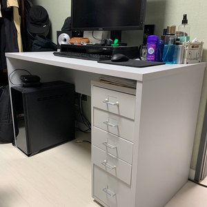 마켓비 그레이 컴퓨터 책상