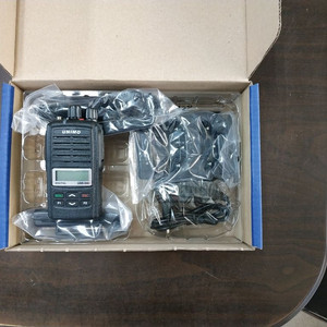 (신품)유니모 UDR400A 디지털 무전기 판매