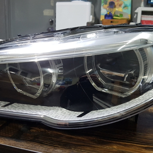 BMW F10 520d 어댑티브 LED 헤드라이트