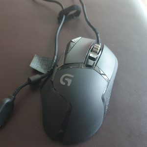 로지텍 g502 게이밍 마우스+무게추 팝니다