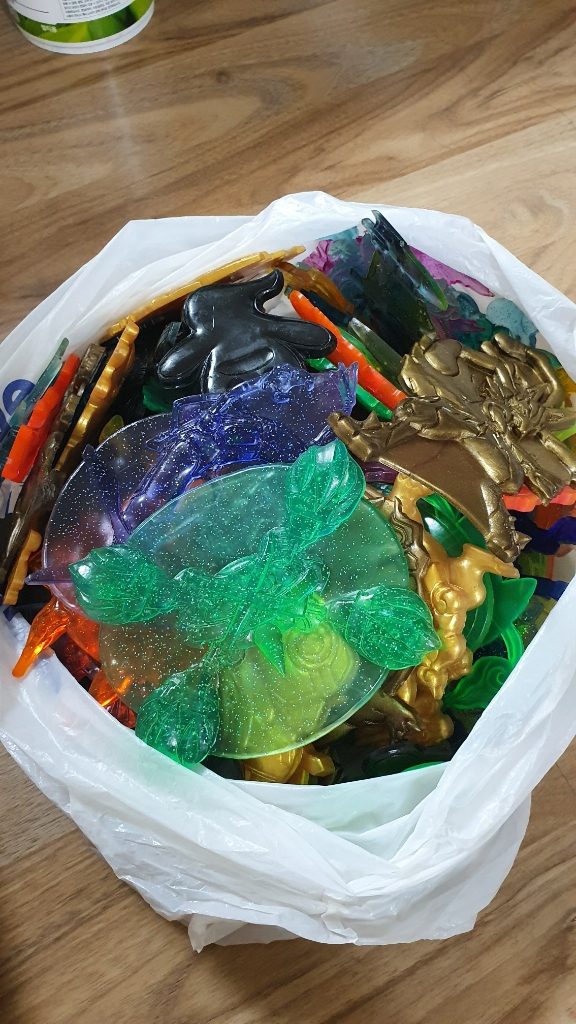 유희왕카드와 포켓몬카드와 고무딱지--2