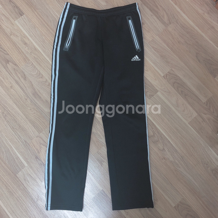 아디다스츄리닝 기모있는제품 팝니다--0