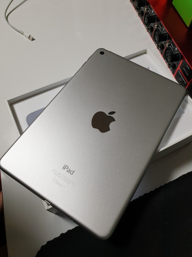 아이패드 미니4 wifi 128G--1