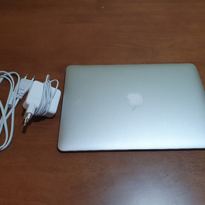 맥북 애어 17년도 13인치 256기가 팝니다