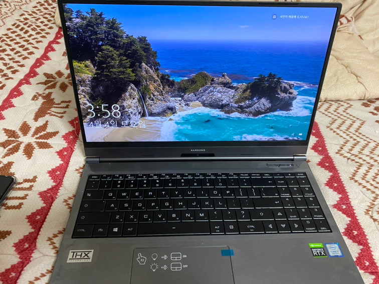 한성노트북 판매합니다 실사용한달안됨 절충가능--2